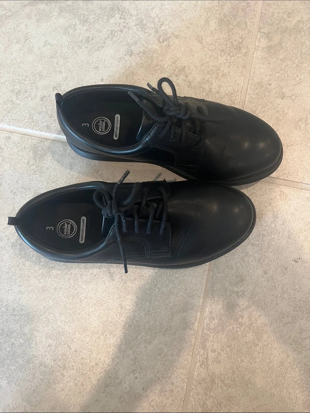 • Like New - wonder nation Black Boys Lace-Up Dress Shoes, size 3 •